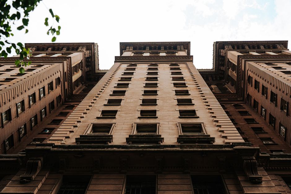 Política São Paulo — Dramatic perspective of a historic building's facade in São Paulo, Brazil.